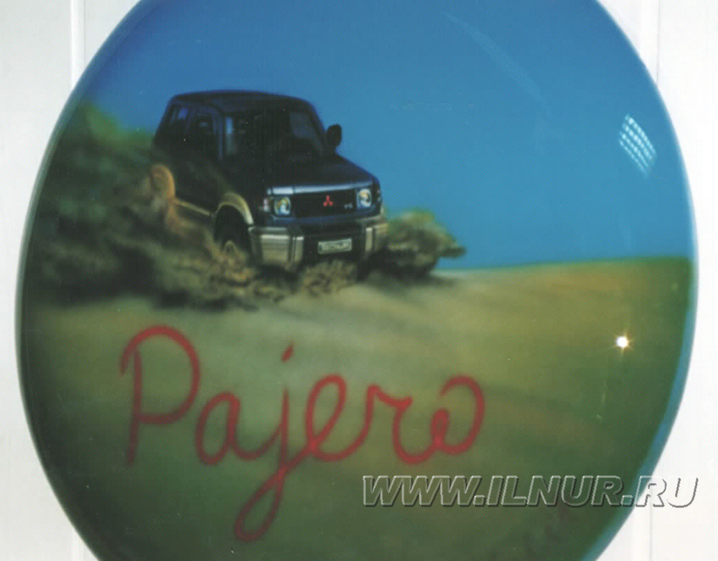 Рисунок аэрографом на чехле запасного колеса Mitsubishi Pajero