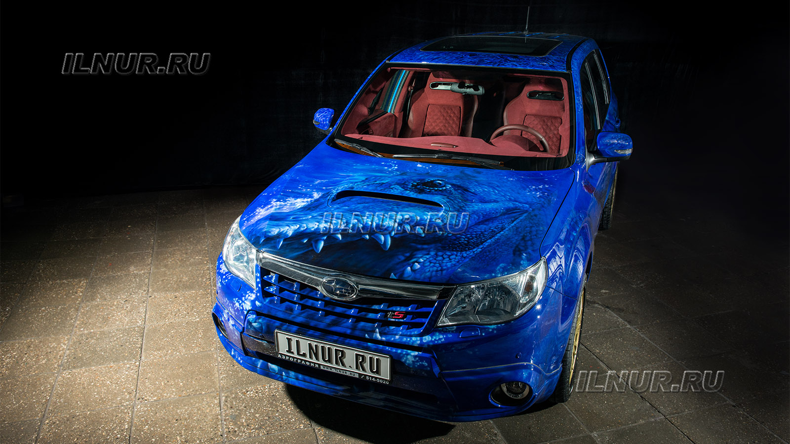 аэрография на синем авто Subaru Forester tS 