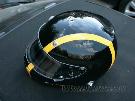 шлем автоспорт с полоской