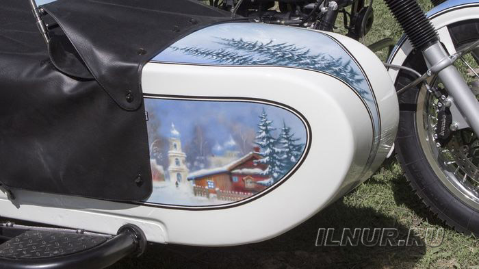 мотоцикл Урал с аэрографией «Торжок»
