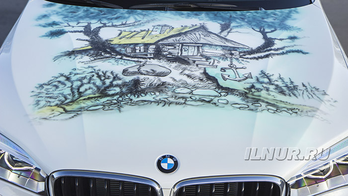 BMW X6 аэрография «Баба Мора»